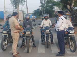 ओवरस्पीड, हेलमेट, ट्रिपल राइडिंग पर कड़ी कार्रवाई