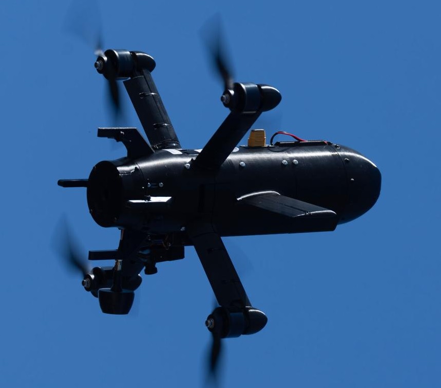 यूक्रेनी ड्रोन हमले से सेंट पीटर्सबर्ग हवाई अड्डे पर 100 से ज़्यादा उड़ानें रद्द की गईं