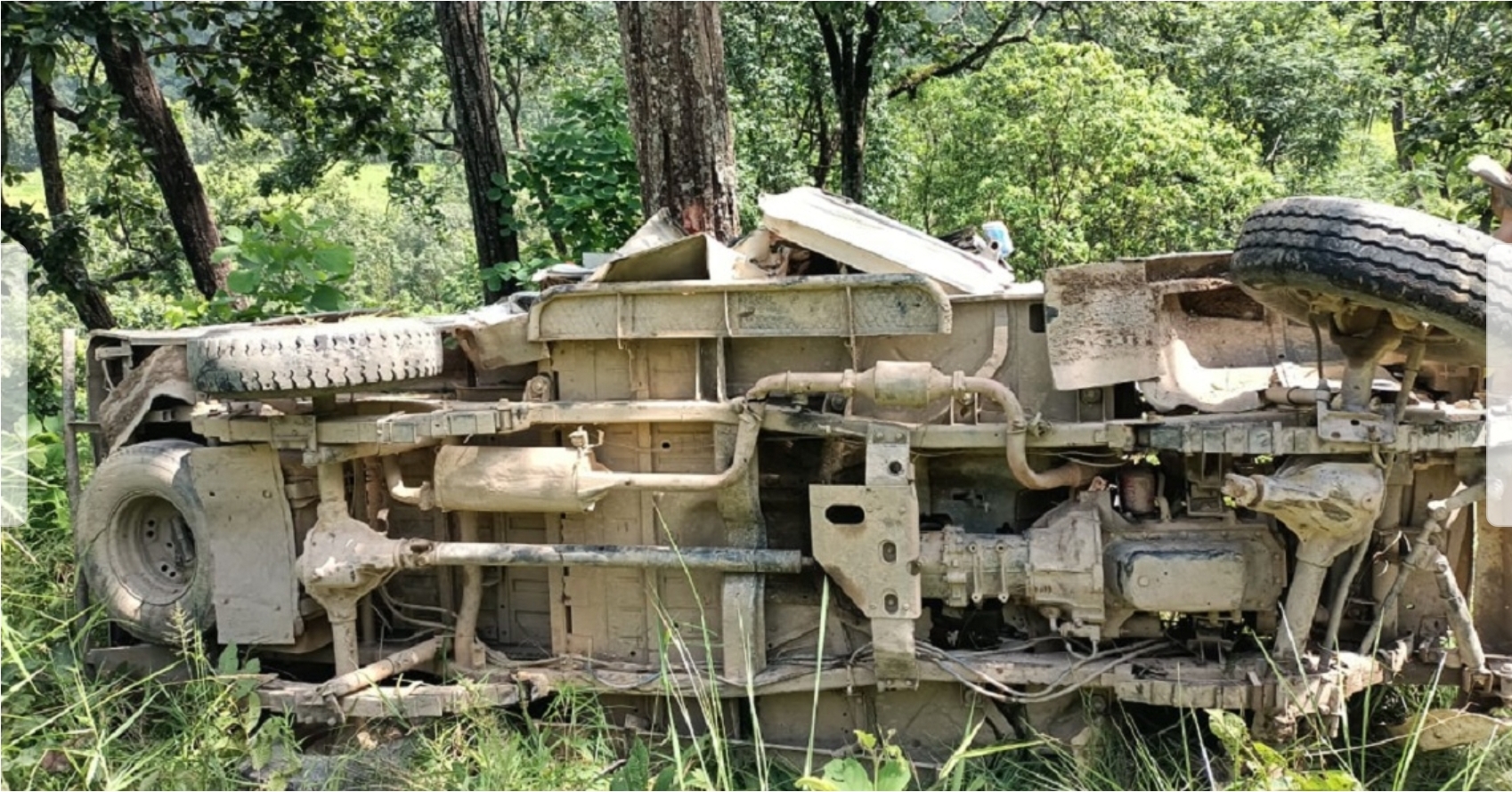 तीर्थयात्रियों की गाड़ी हादसे का शिकार