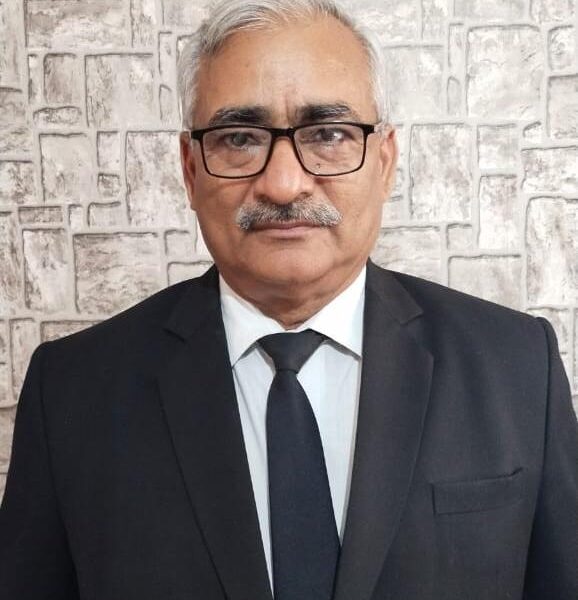 एडवोकेट राकेश महता