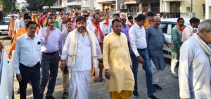 धार्मिक आयोजन के दौरान सड़कों पर उमड़ा श्रद्धालुओं का जनसैलाब