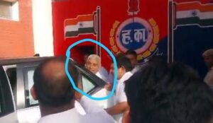 हिसार सेंट्रल जेल से रिहा होकर निकलता रामपाल