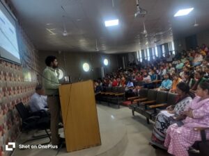 राजकीय महाविद्यालय नारनौल में छात्रों के लिए सुरक्षित विदेश प्रवास पर विशेष जागरूकता कार्यक्रम